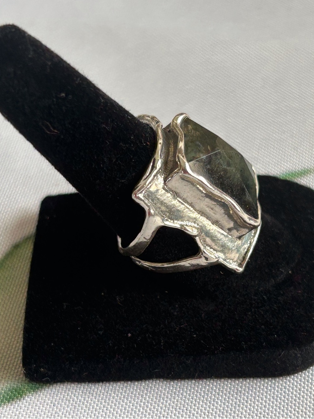 Grace & Heart, Fantasia Green Moss Agate Sterling Silver Ring - Size 8 - Picture 2 of 7